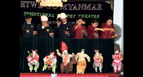- Uno spettacolo di marionette in Birmania (Myanmar) -